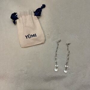 Gorgeous YUMI Silver Dangle Earrings NWOT